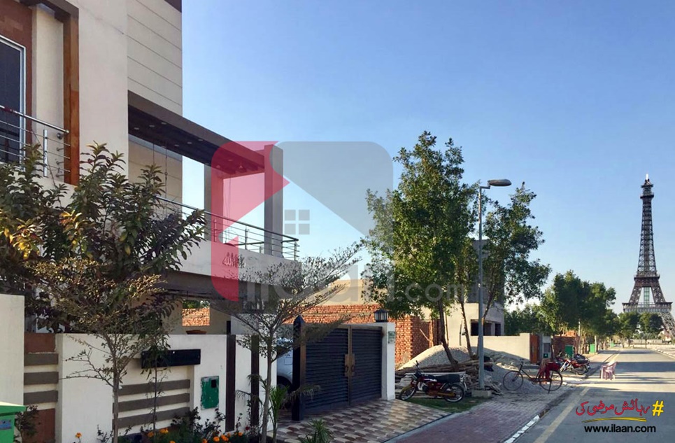 10 marla house for sale in Johar Block, Sector E, Bahria Town, Lahore