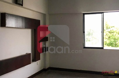 950 ( sq.ft ) apartment for sale ( second floor ) in Bukhari Commercial Area, Phase 6, DHA, Karachi