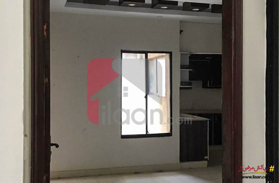 950 ( sq.ft ) apartment for sale ( second floor ) in Bukhari Commercial Area, Phase 6, DHA, Karachi