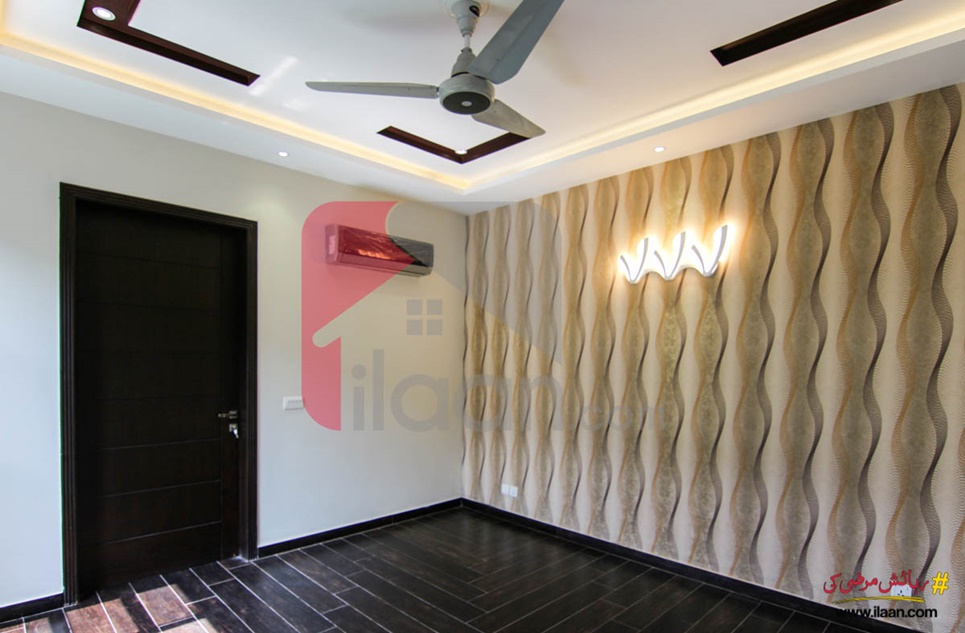 1 kanal house for sale in Block J, Phase 6, DHA, Lahore ( furnished )