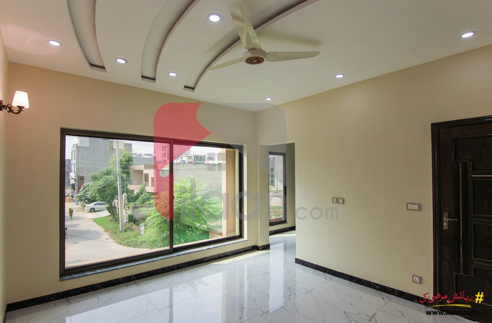 10 marla house for sale in Block F, Phase 1, State Life Housing Society, Lahore