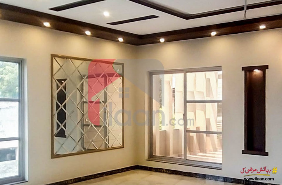 10 marla house for sale in Architects Engineers Housing Society, Lahore