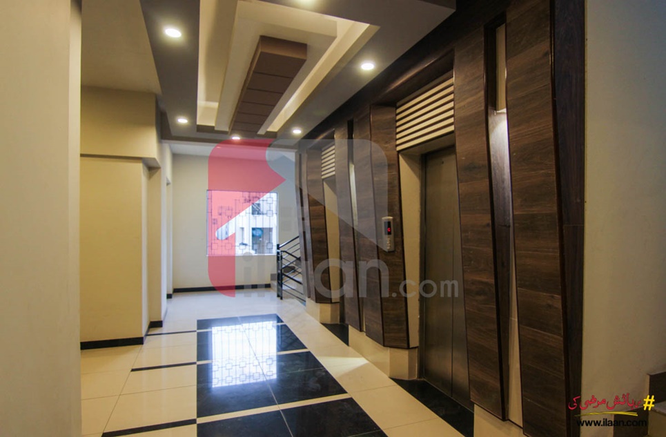 1300 ( sq.ft ) apartment for sale ( ninth floor ) in Civil Lines, Karachi