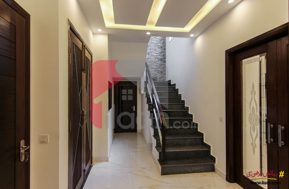 10 marla house for sale in Block F, State Life Housing Society, Lahore
