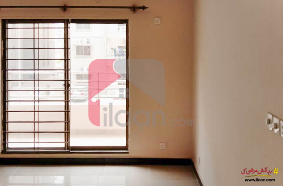 2575 ( sq.ft ) apartment for sale ( top floor ) in Block 108, Askari 5, Karachi