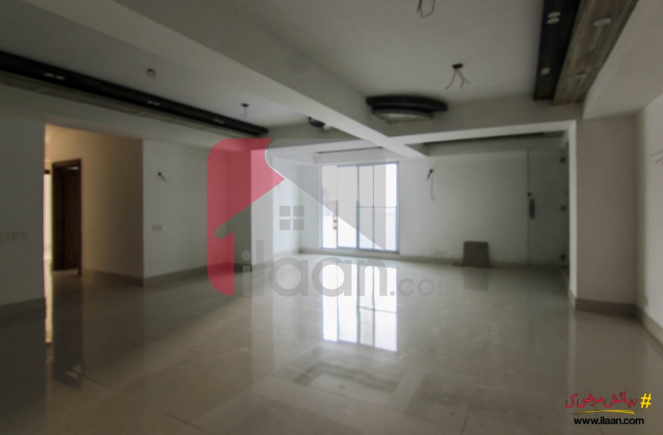 2720 ( sq.ft ) apartment for sale ( third floor ) in Block 7, Clifton, Karachi