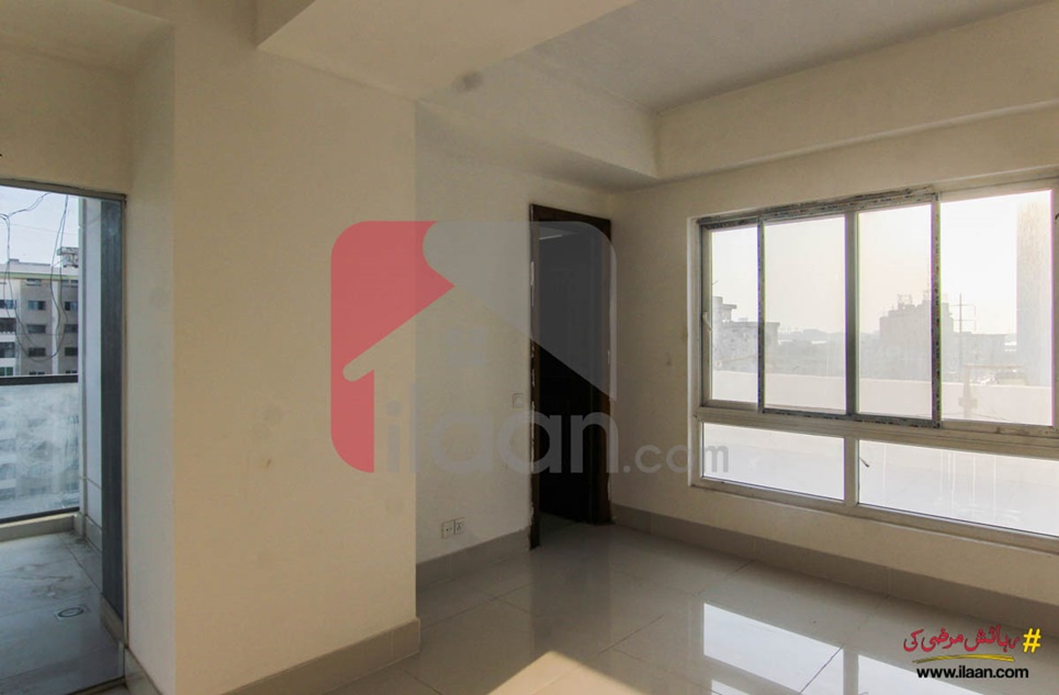 2720 ( sq.ft ) apartment for sale ( third floor ) in Block 7, Clifton, Karachi