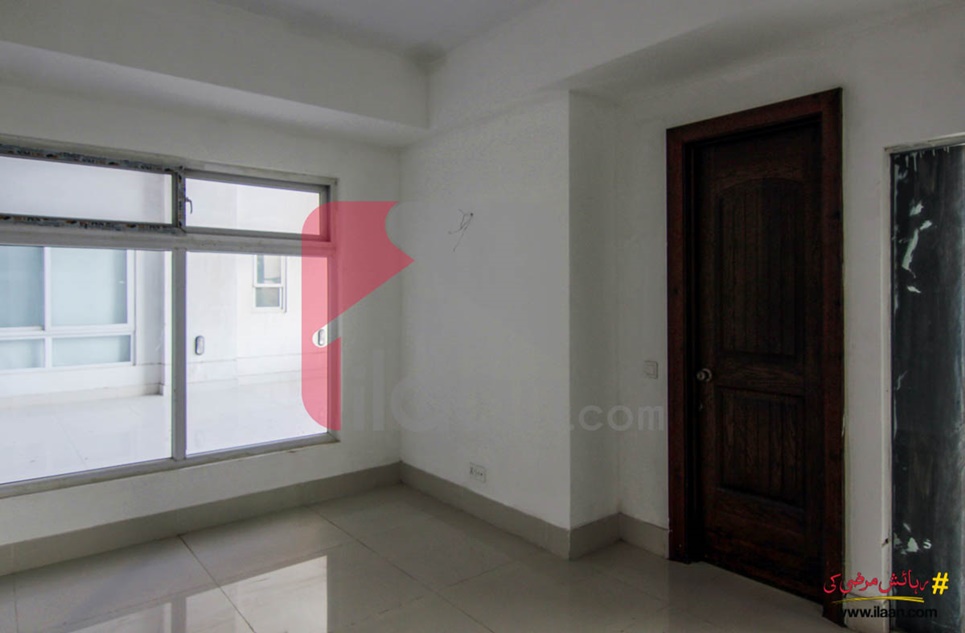 2720 ( sq.ft ) apartment for sale ( sixth floor ) in Block 7, Clifton, Karachi