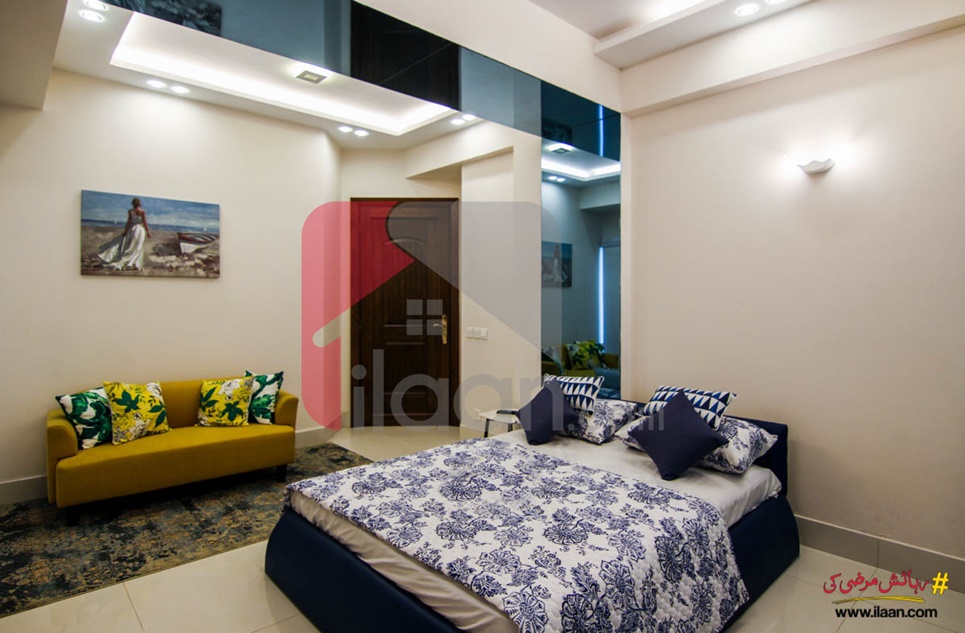 2625 ( sq.ft ) apartment for sale ( fourth floor ) in Block 7, Clifton, Karachi