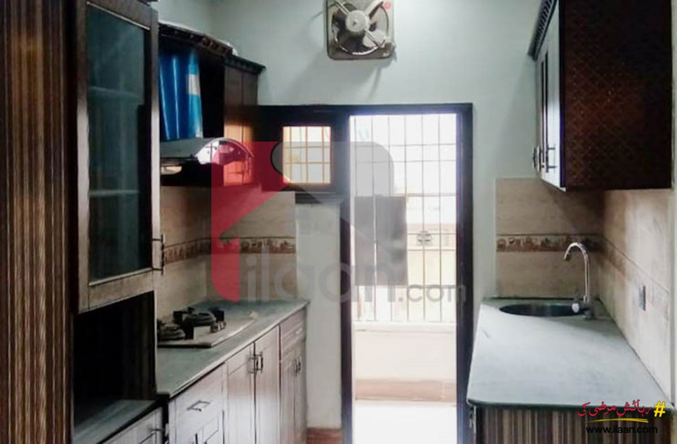 722 ( sq.ft ) house for sale ( second floor ) in Bukhari Commercial Area, Phase 6, DHA, Karachi