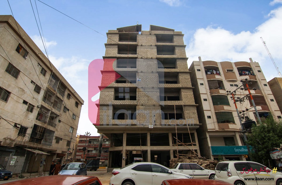1350 ( sq.ft ) apartment for sale ( third floor ) on University Road, Block 7, Gulistan-e-Johar, Karachi