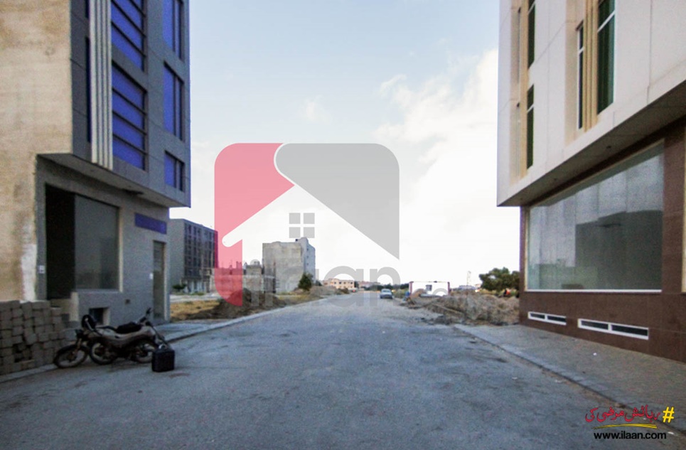 100 ( square yard ) office for sale ( fourth floor ) in Phase 8, DHA, Karachi