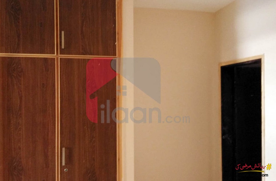 2575 ( sq.ft ) apartment for sale ( second floor ) in Askari 5, Karachi