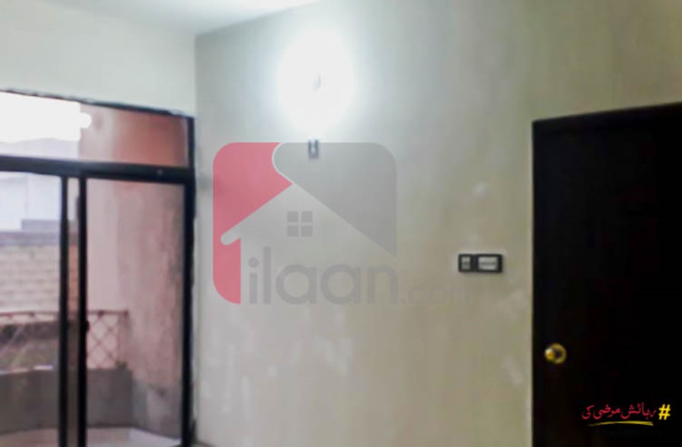 1260 ( sq.ft ) apartment for sale ( third floor ) in Block 6, PECHS, Karachi