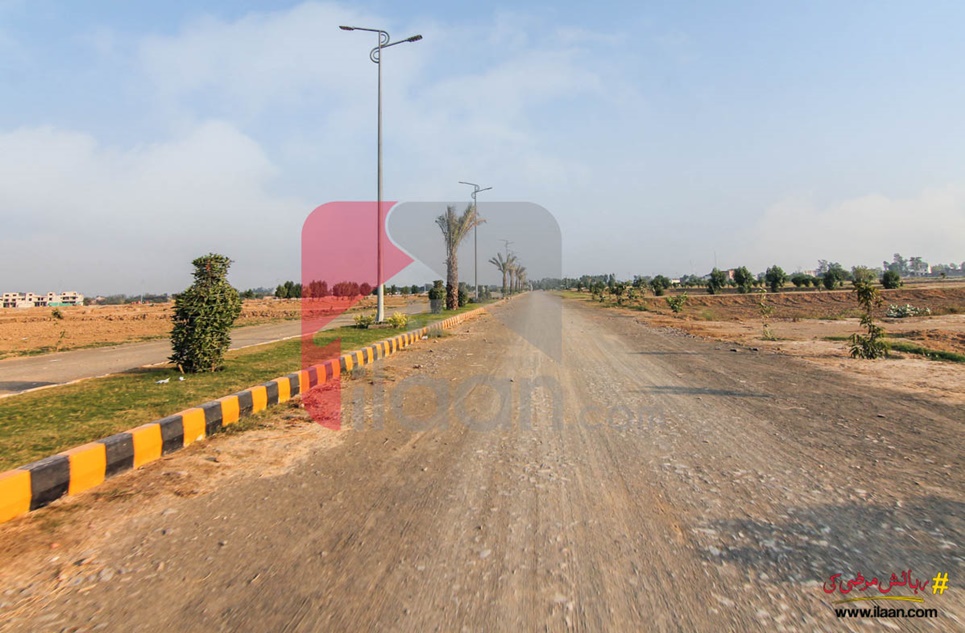 4 marla commercial plot for sale in Safari Garden Housing Scheme, Sue-e-Asal Road, Lahore