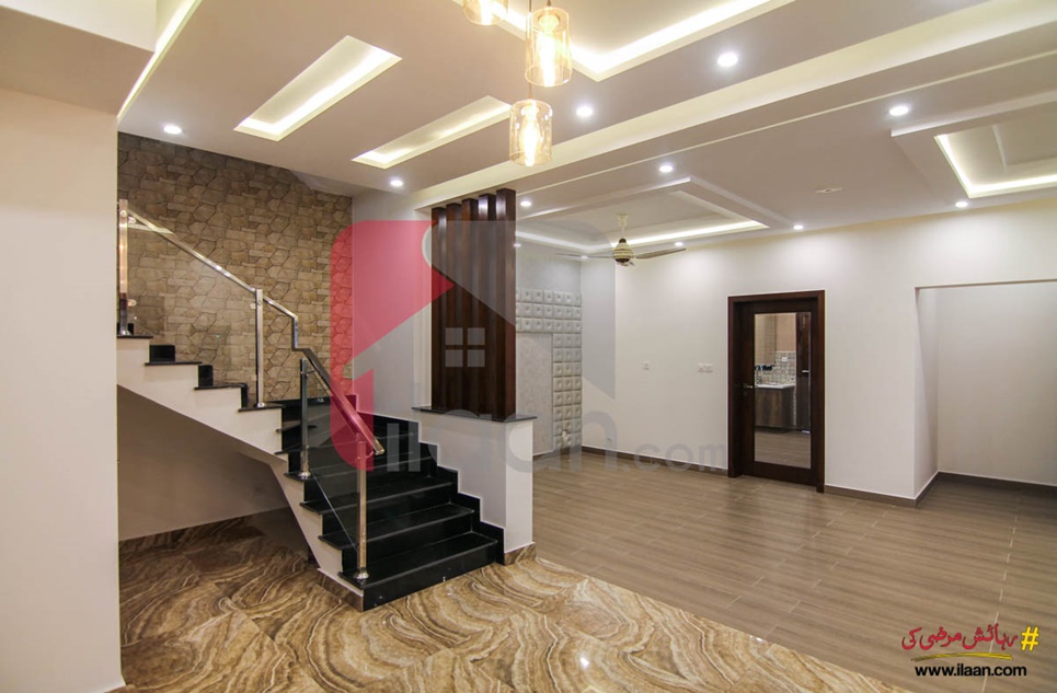 10 marla house for sale in Block H, Phase 2, Dream Gardens, Lahore