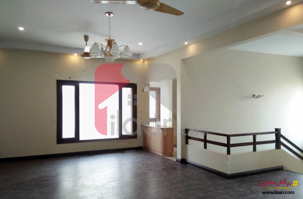 1150 ( sq.ft ) apartment for sale ( third floor ) near 2 Talwar, Shireen Court Apartments, Clifton, Karachi