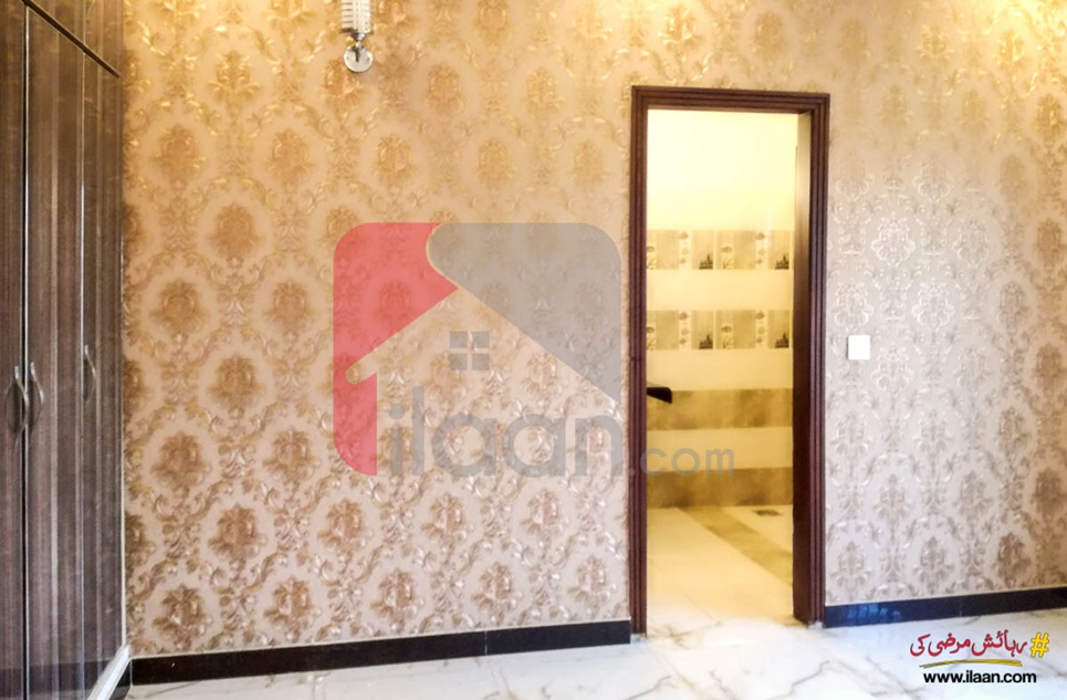 8 marla house for sale in Valencia Housing Society, Lahore