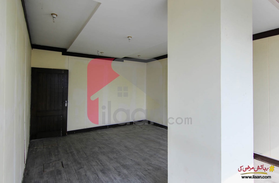 4400 ( sq.ft ) office for sale ( seventh floor ) Near Ocean Mall, 2 Talwar Clifton, Karachi 