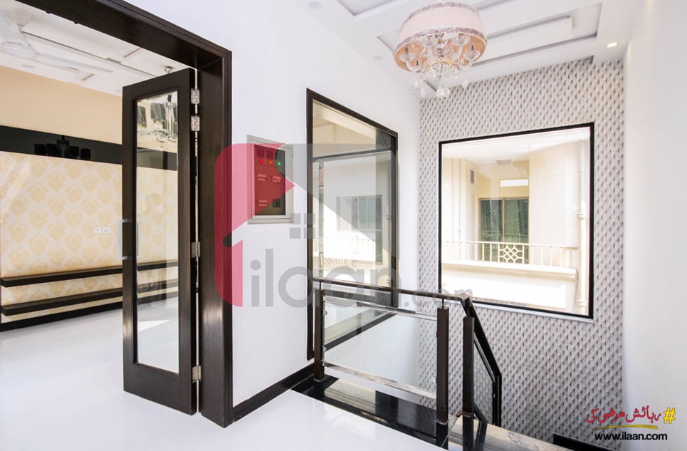 10 marla house for sale in Phase 2, DHA, Lahore