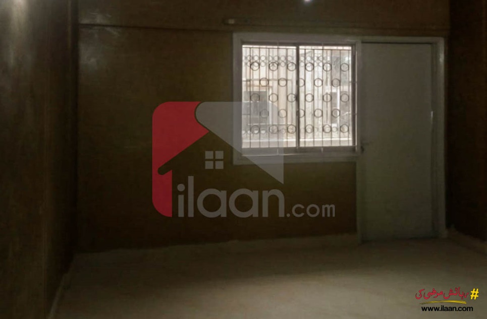 1050 ( sq.ft ) apartment for sale ( fourth floor ) in Block 7, Clifton, Karachi