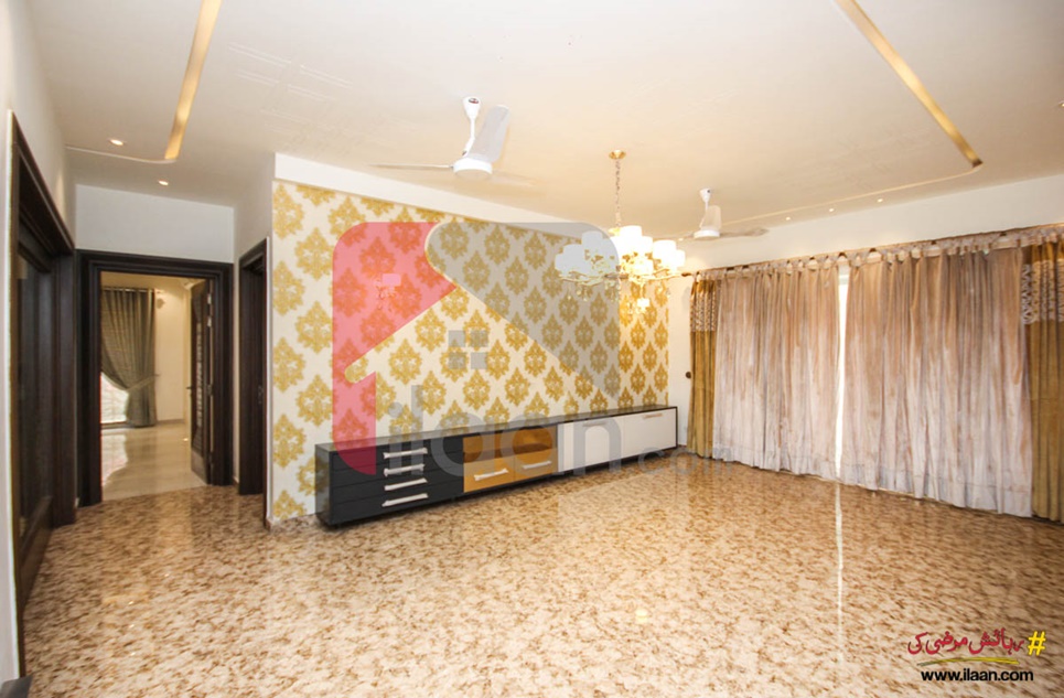 1 kanal house for sale in Block DD, Phase 4, DHA, Lahore