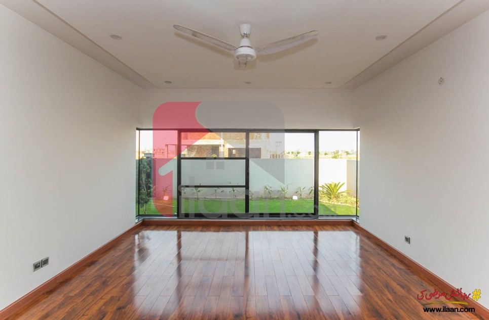 1 kanal house for sale in Block S, Phase 7, DHA, Lahore