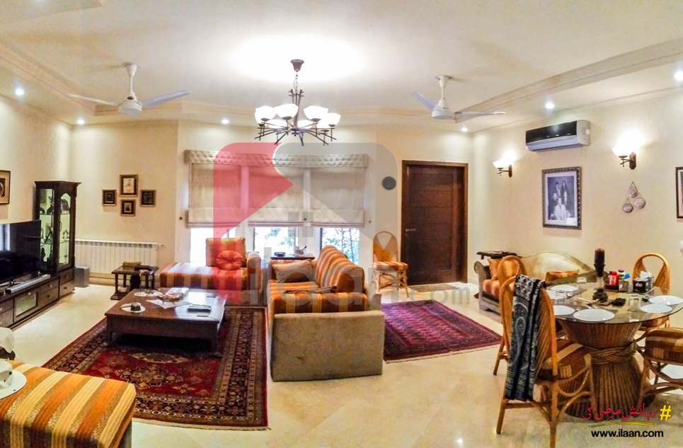 2 kanal house for sale in Phase 8, DHA, Lahore