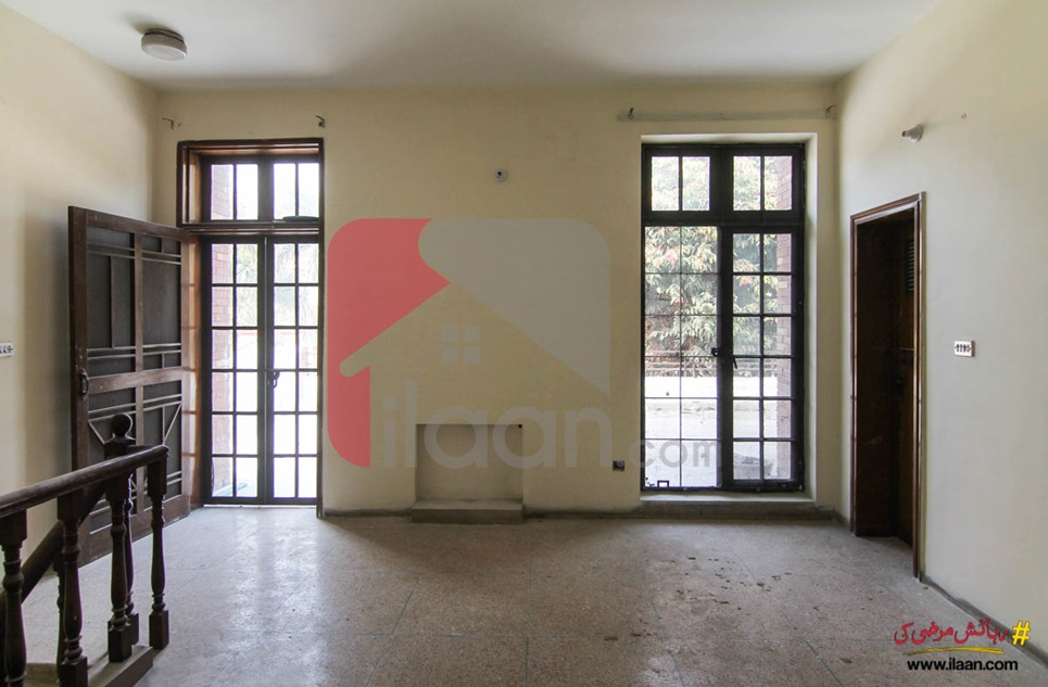 10 marla house for sale in Block C, Faisal Town, Lahore
