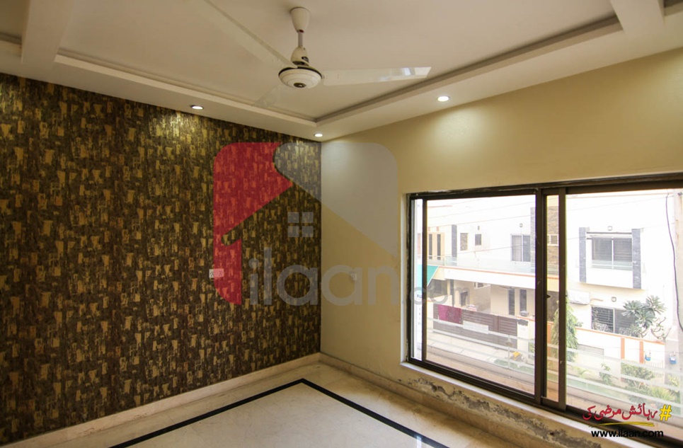 10 marla house for sale in Block P1, Valencia Housing Society, Lahore