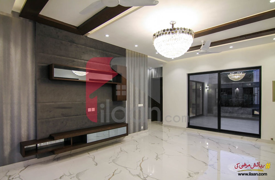 1 kanal house for sale in Block XX, Phase 3, DHA, Lahore