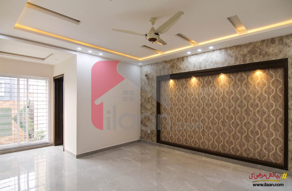 1 kanal house for sale in Block C1, Valencia Housing Society, Lahore