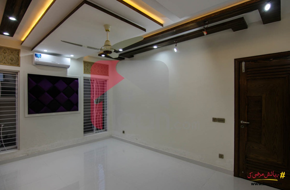 2 kanal house for sale in Block D, NFC, Lahore