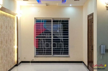 5 marla house for sale near Emporium Mall, Johar Town, Lahore