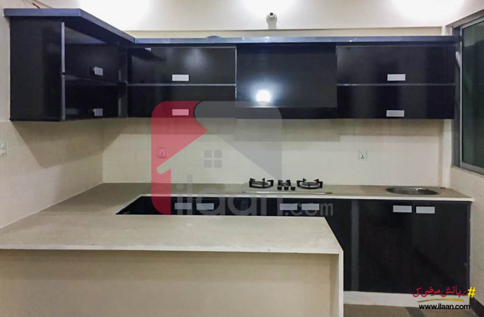 900 ( sq.ft ) apartment for sale ( first floor ) in Phase 5, DHA, Karachi