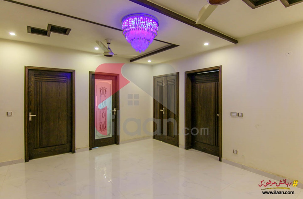 10 marla house for sale in Block M, Model Town Extension, Lahore