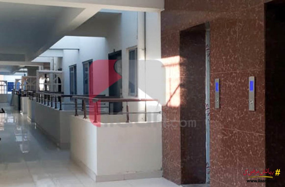 1300 ( sq.ft ) apartment for sale in Commandar Heights, Jinnah Avenue, Karachi