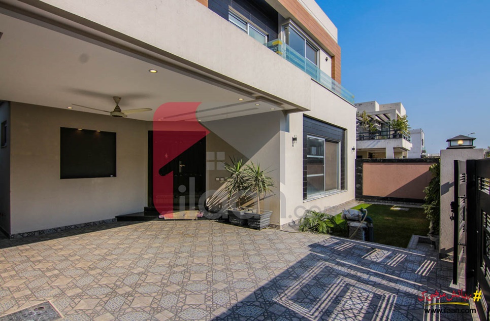 12 marla house for sale in Block D, Phase 6, DHA, Lahore
