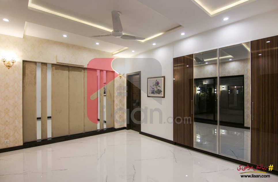 1 kanal house for sale in Block GG, Phase 4, DHA, Lahore