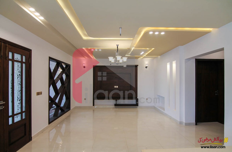 10 marla house for sale in Block J, Valencia Housing Society, Lahore