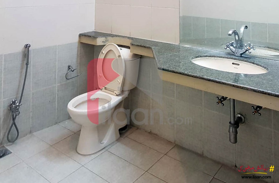 10 marla house for sale in Block N, Samanabad, Lahore