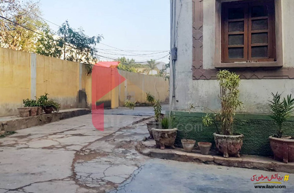 1000 ( square yard ) house for sale on Tariq Road, PECHS, Karachi