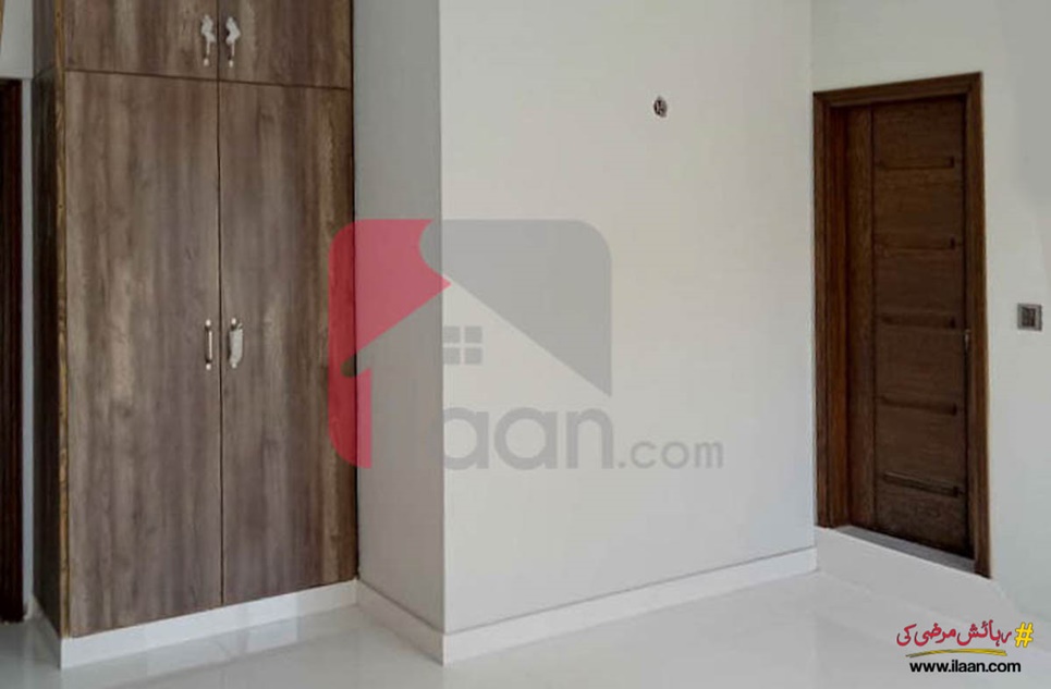 2340 ( sq.ft ) apartment for sale ( eighth floor ) in Khayaban-e-Jami, Phase 2 Extension, DHA, Karachi