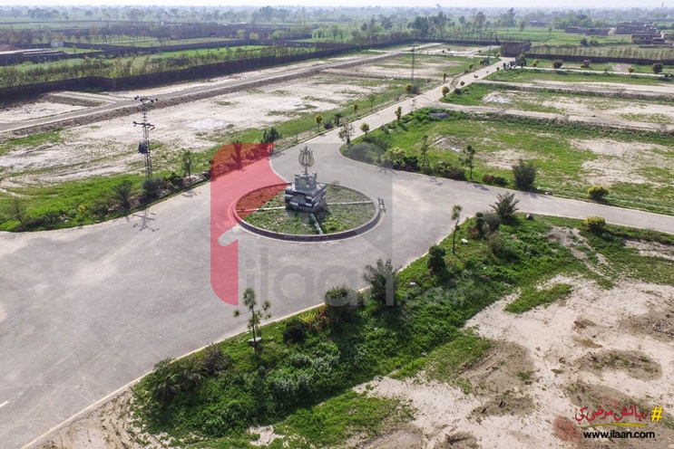 6 marla plot for sale in Hadyara Village Near Phase 7 