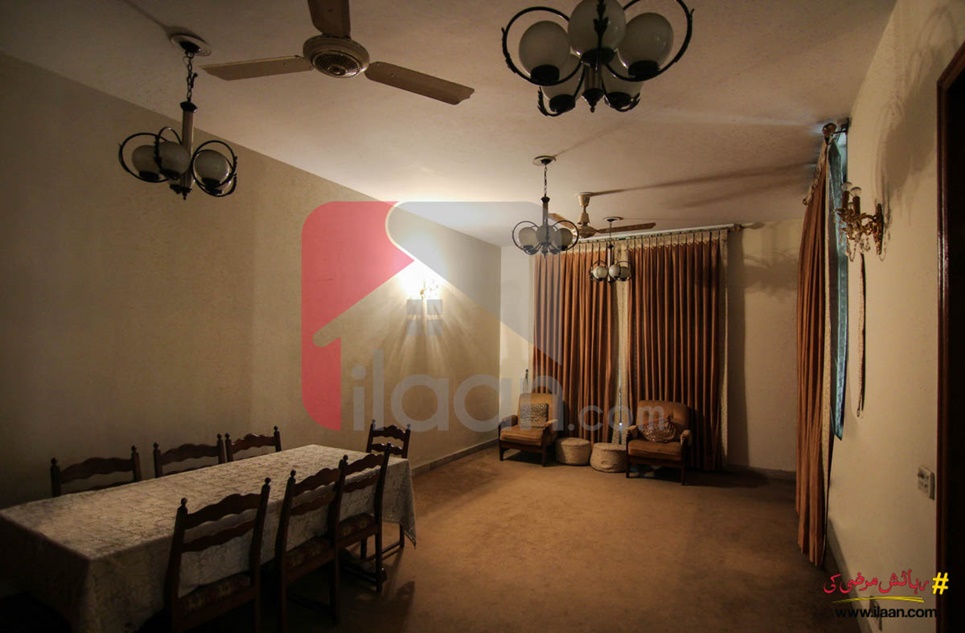 10 marla house for sale in Block C, Faisal Town, Lahore ( furnished )