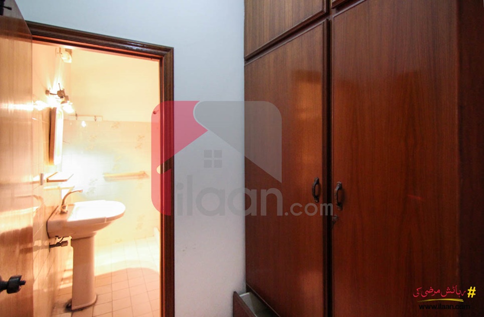 10 marla house for sale in Block C, Faisal Town, Lahore ( furnished )