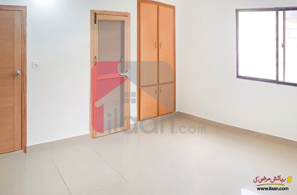 950 Sq.ft Apartment for Sale (Second Floor) in Tauheed Commercial Area, Phase 5, DHA Karachi