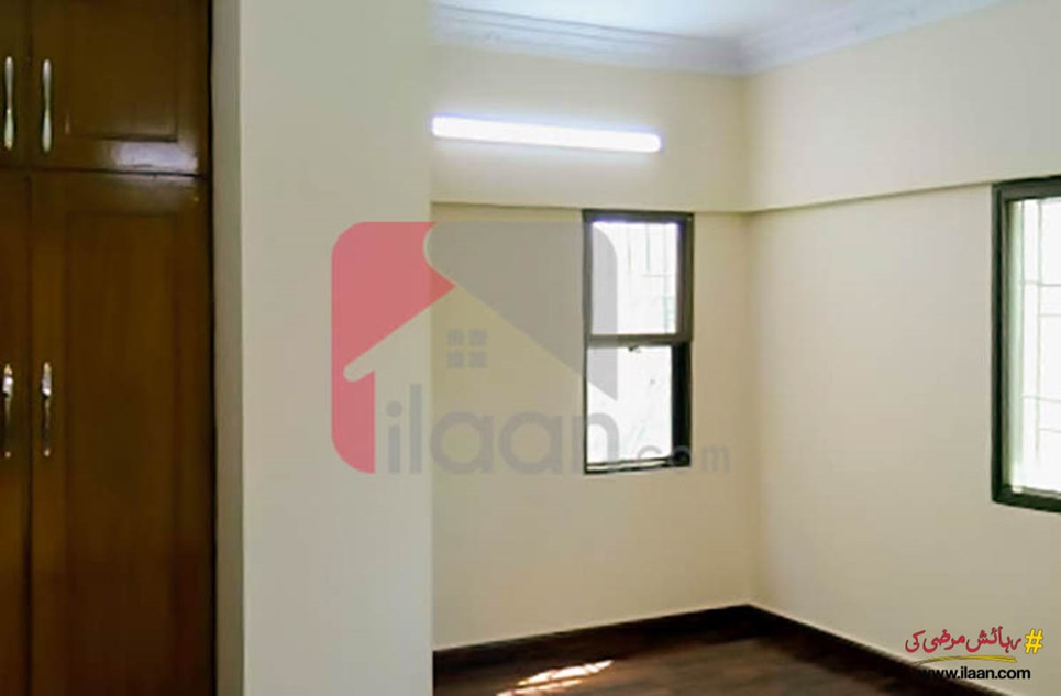 950 Sq.ft Apartment for Sale in Phase 4, DHA Karachi