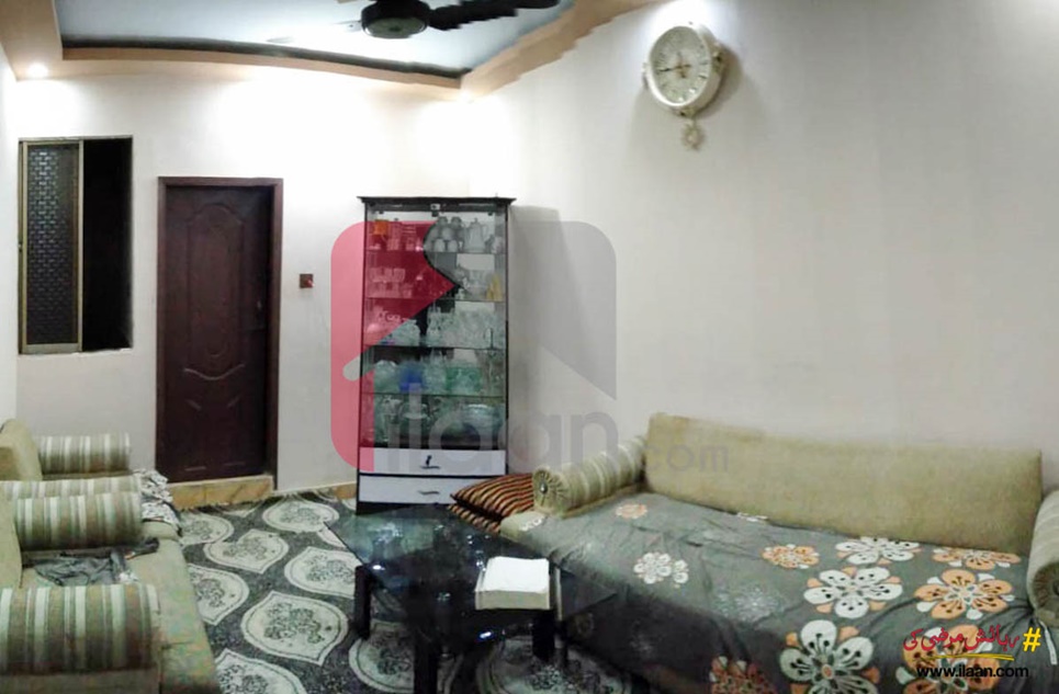60 Sq.yd Apartment for Sale (Third Floor) near Dastagir Futsal Courts, Block 15, Gulberg Town, Karachi