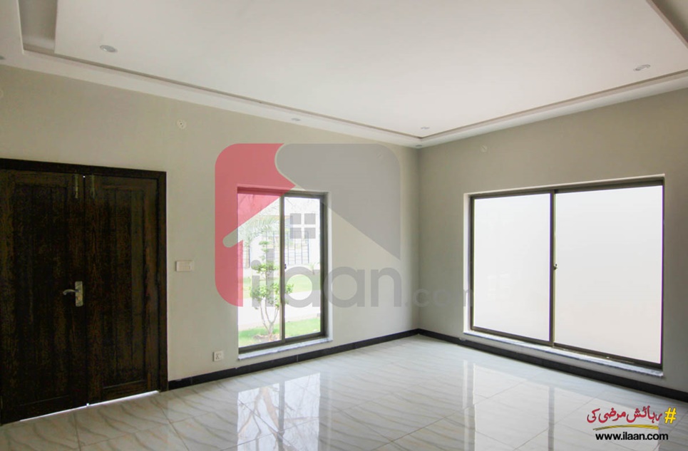 950 Sq.ft Apartment for Sale in Phase 2, Al-Kabir Town, Lahore